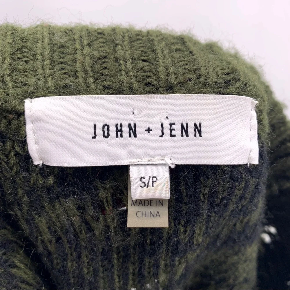 John + Jenn Green and Black Textured Sweater Size Small